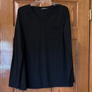 Winter Sale 3 for 10 ❄️ Black Long Sleeve V-Neck Top